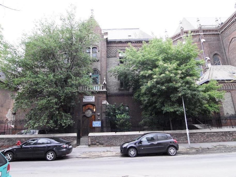 Dominik Panzio Bed and Breakfast Budapest Exteriör bild
